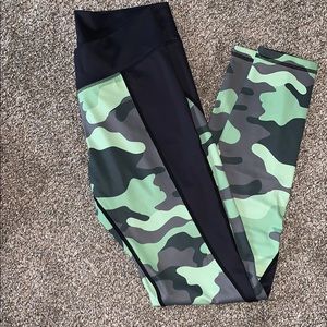 Camo workout leggings